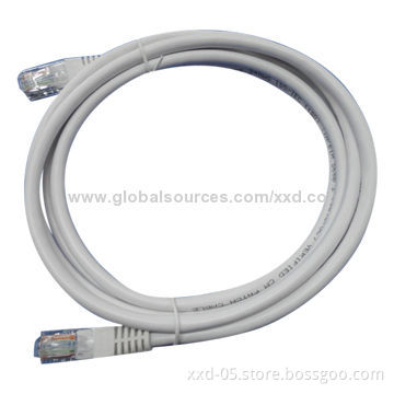 White Color New PVC RJ45 UTP Cat5E 24AWG Strain Copper Network Patch Cord with RoHS Mark